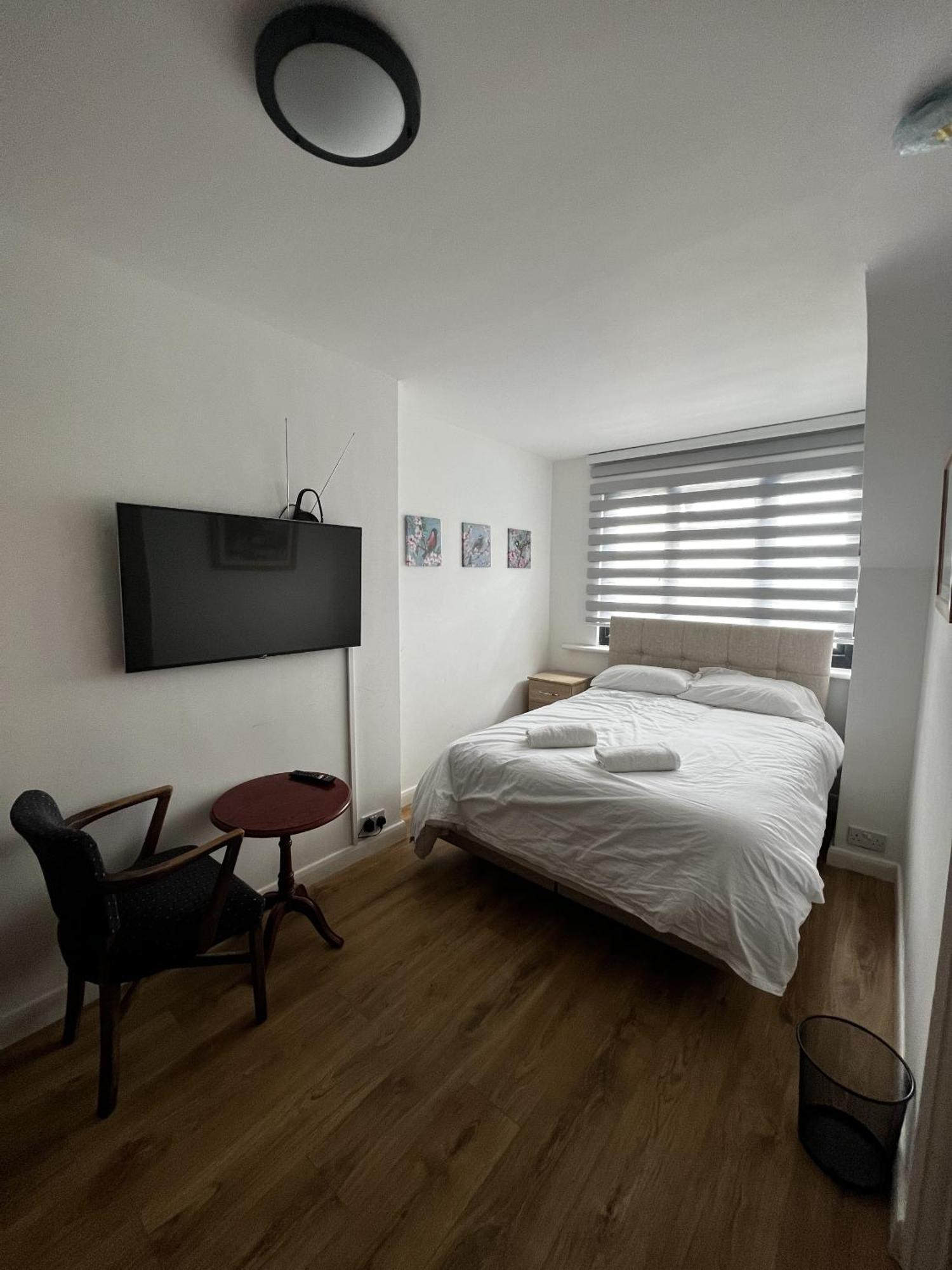 The Barrington Hotel New Barnet Room photo